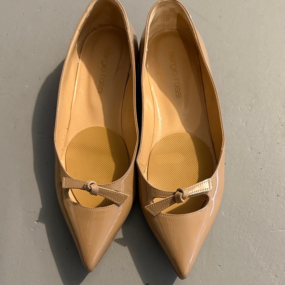 Sergio Rossi Beige Patent Leather Flats